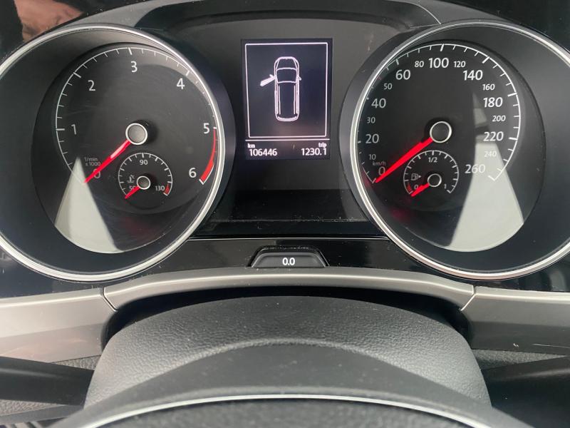 VW Touran TDI SCR 5-Sitzer