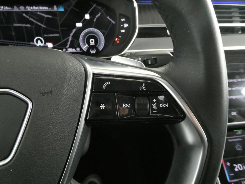 Audi A8  60 TFSI e quattro Lang