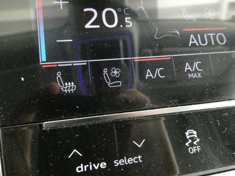 Audi A8  60 TFSI e quattro Lang