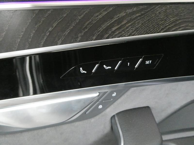 Audi A8  60 TFSI e quattro Lang