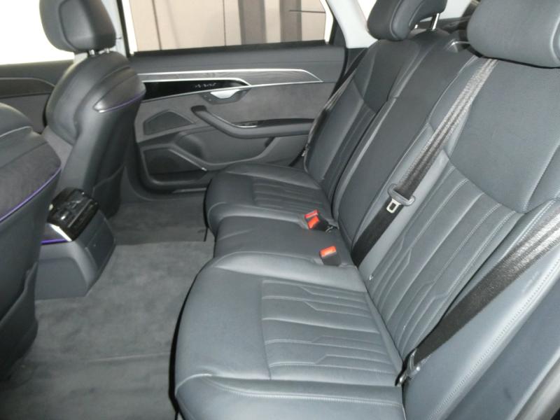 Audi A8  60 TFSI e quattro Lang