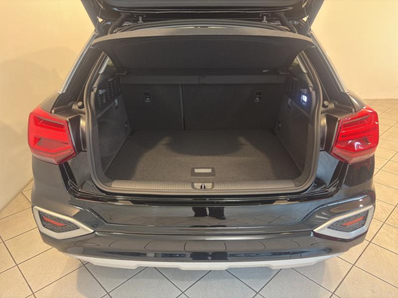 Audi Q2 35 TFSI admired