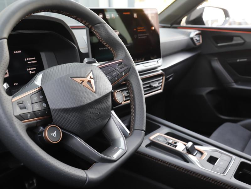 CUPRA Leon SP Kombi 2.0 TSI DSG 4Drive