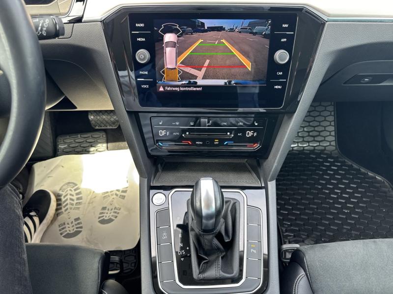 VW Passat Variant Elegance TDI DSG