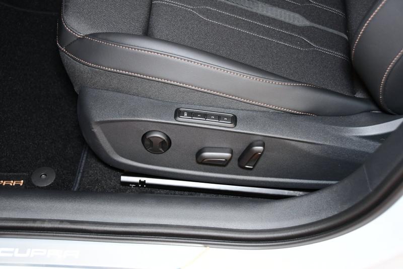 CUPRA Leon SP Kombi VZ eHYBRID DSG 180/245