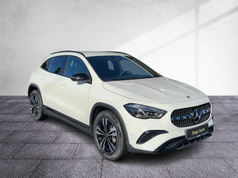 MERCEDES-BENZ GLA 180  Progressive