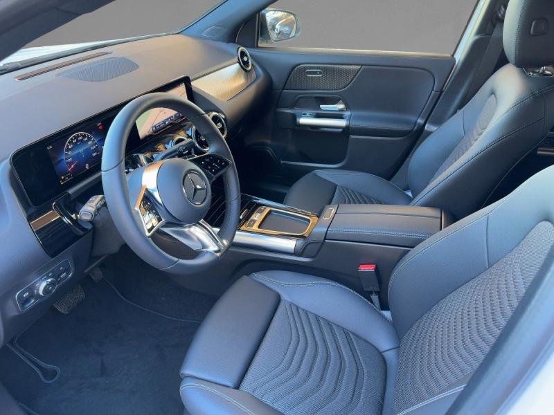 MERCEDES-BENZ GLA 180  Progressive