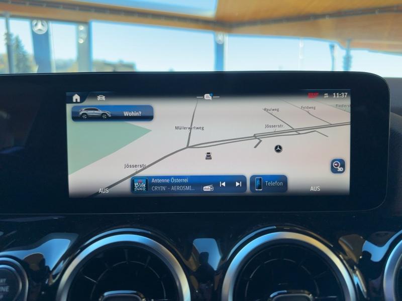 MERCEDES-BENZ GLA 180  Progressive