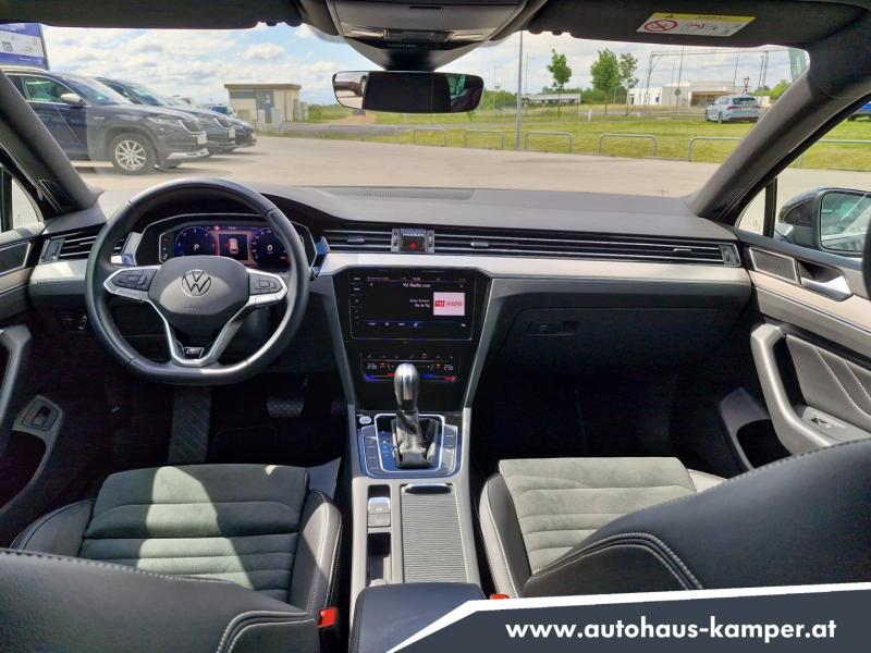 VW Passat Variant Elegance TDI DSG