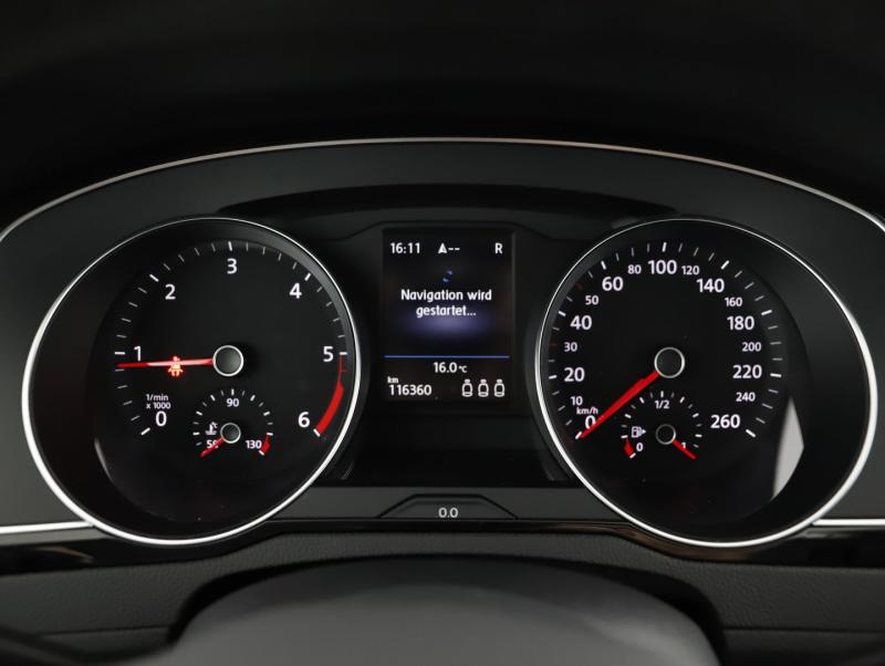 VW Passat Variant Business TDI DSG