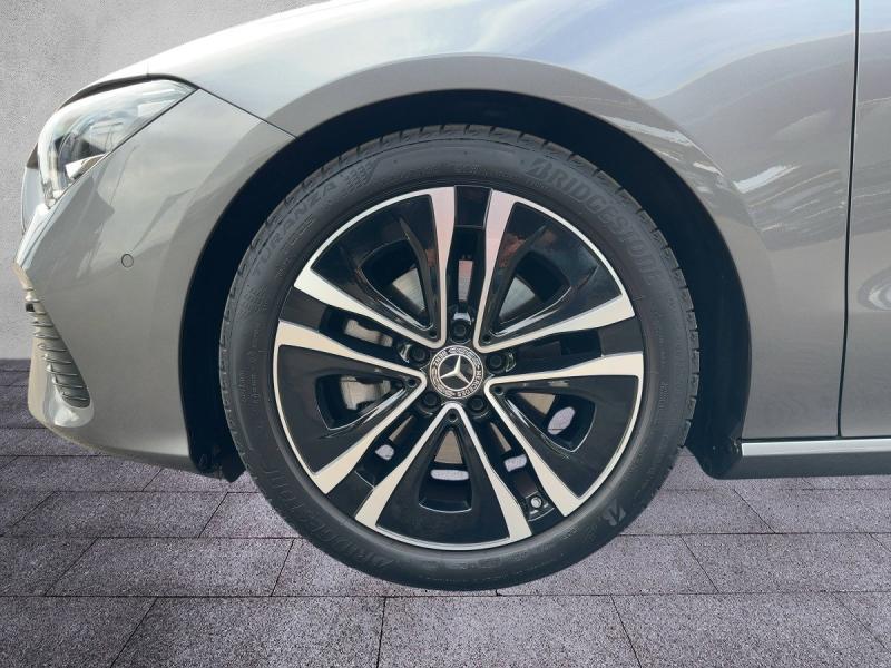 MERCEDES-BENZ CLA 180 Shooting Brake