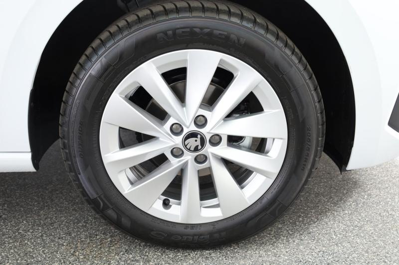 Škoda Scala Essence TSI