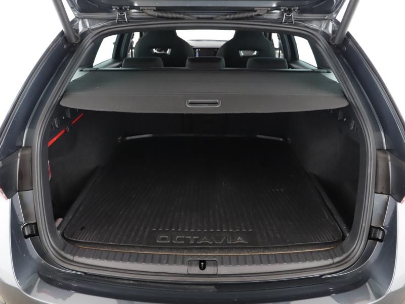 Škoda OCTAVIA Combi RS iV 245 DSG