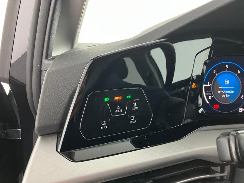 VW Golf Variant Life TDI