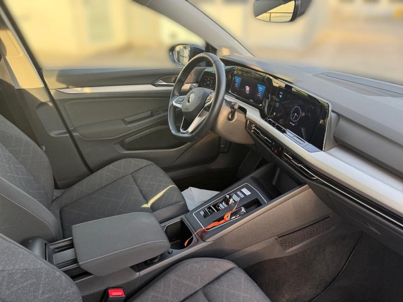 VW Golf VIII Lim. Life eTSI