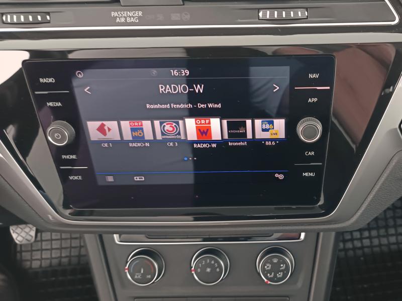 VW Touran TDI SCR 5-Sitzer