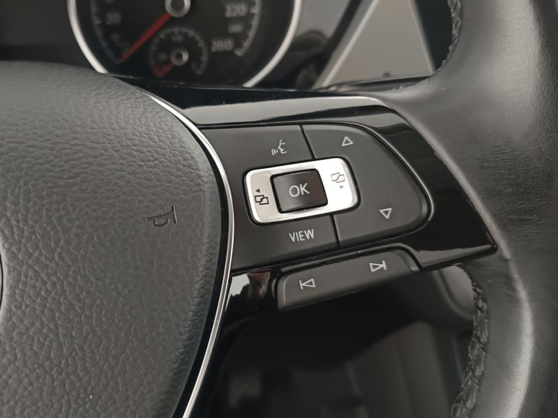 VW Touran TDI SCR 5-Sitzer