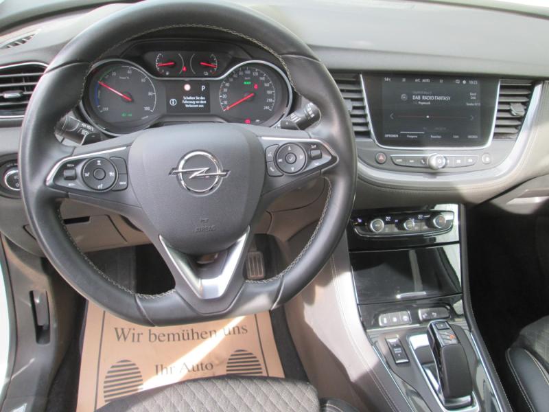 Opel GRANDLAND X ULT 1.6 PHE AT 224