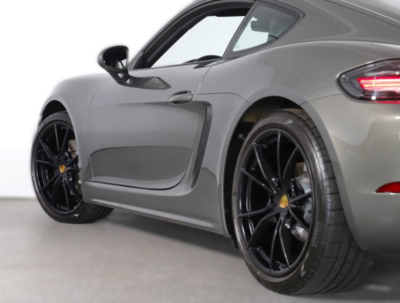 Porsche 718 Cayman