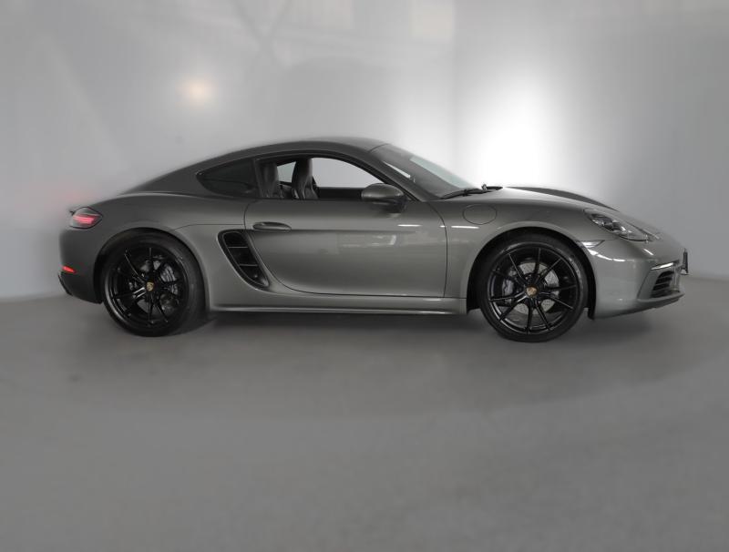 Porsche 718 Cayman