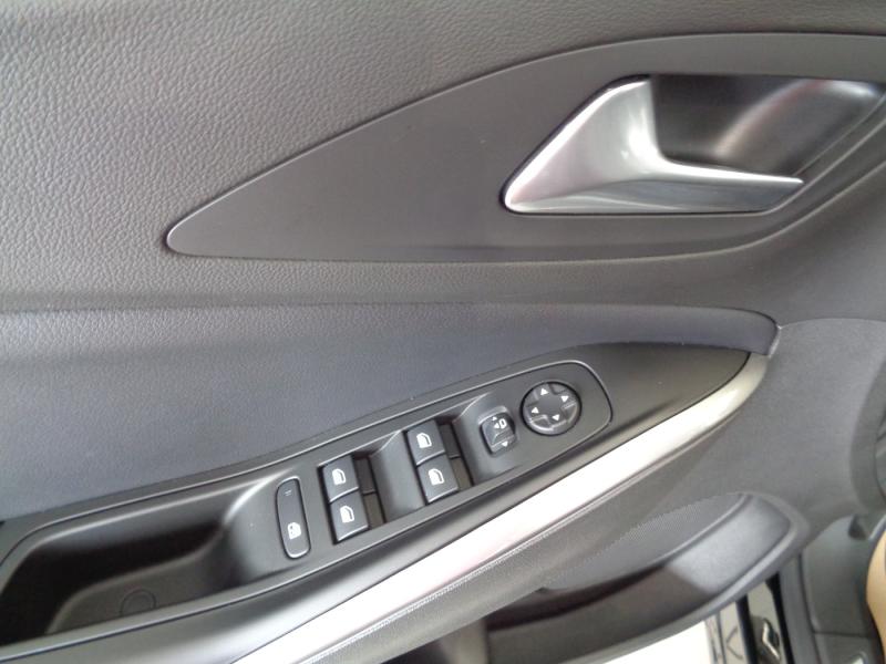 Opel GRANDLAND ULT 1.2 S/S AT8 130P