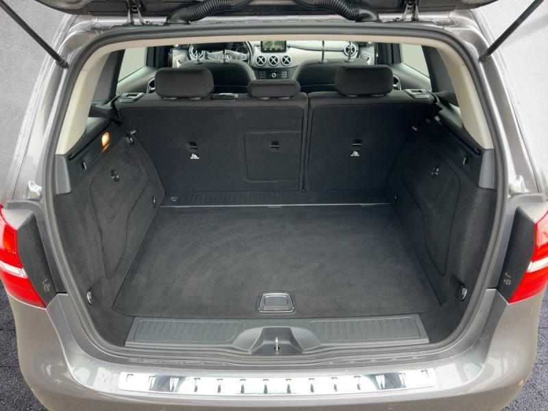 MERCEDES-BENZ B 180 d Style