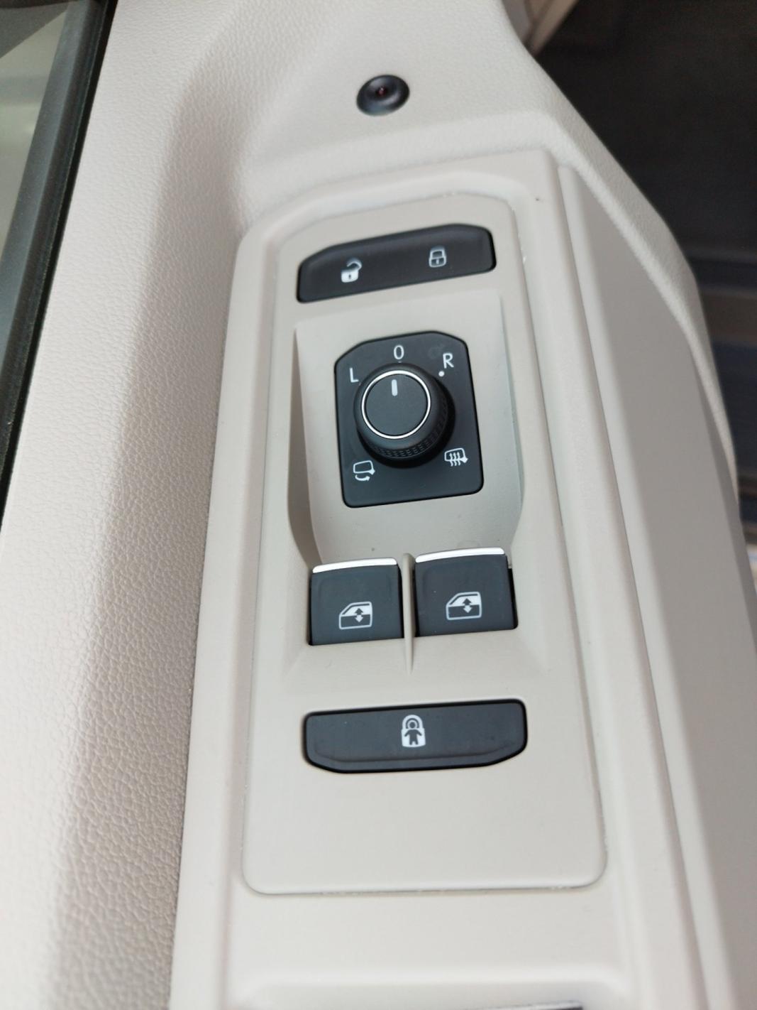 VW California Ocean eHybrid 180 kW 4M