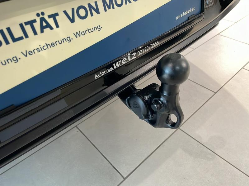 VW Golf Rabbit eHybrid DSG 150 kW