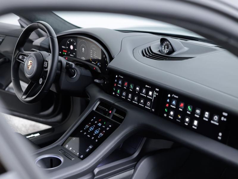 Porsche Taycan Turbo S Sport Turismo