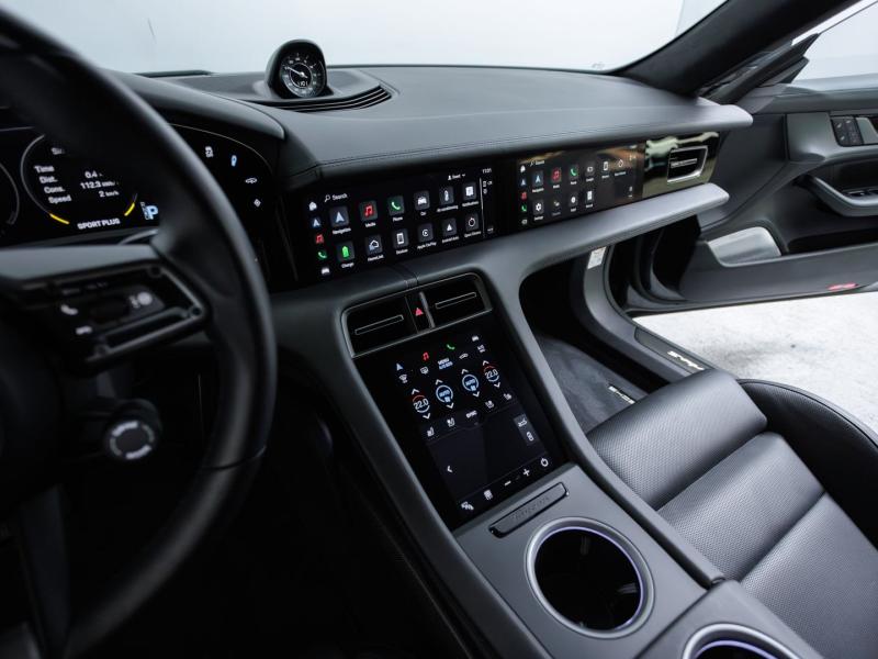 Porsche Taycan Turbo S Sport Turismo