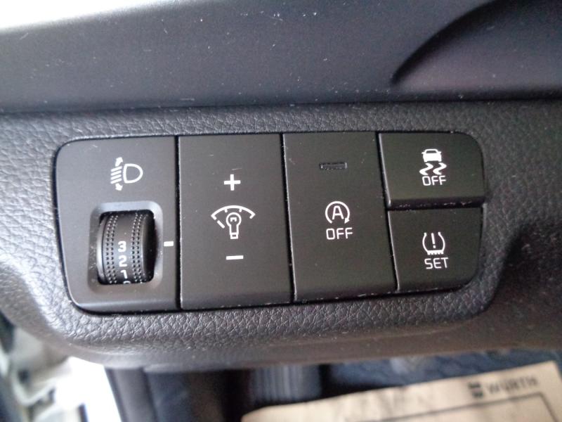 KIA STONIC/TITAN/1.25 MPI/MT5/84