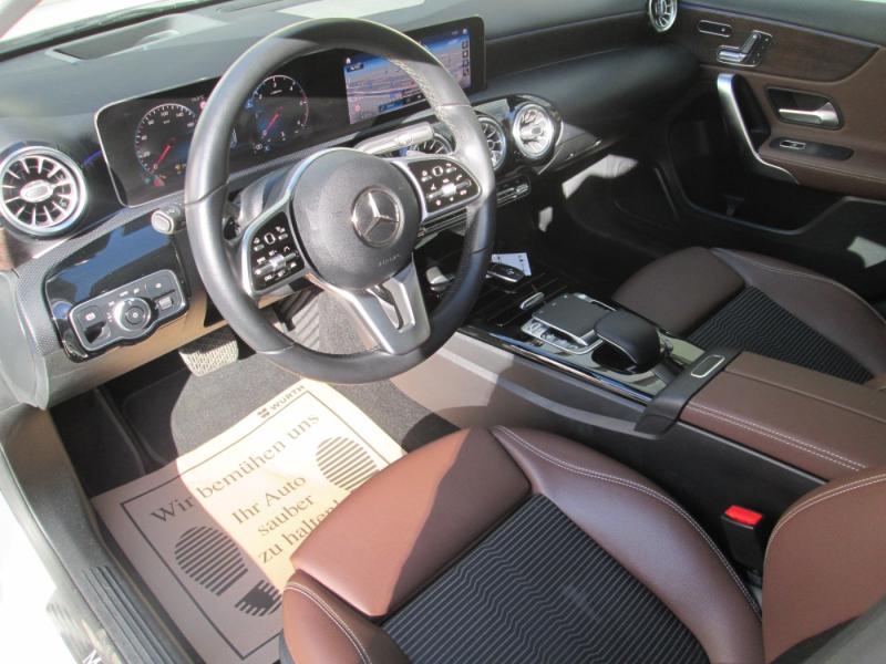 MERCEDES-BENZ A 220 d Aut.
