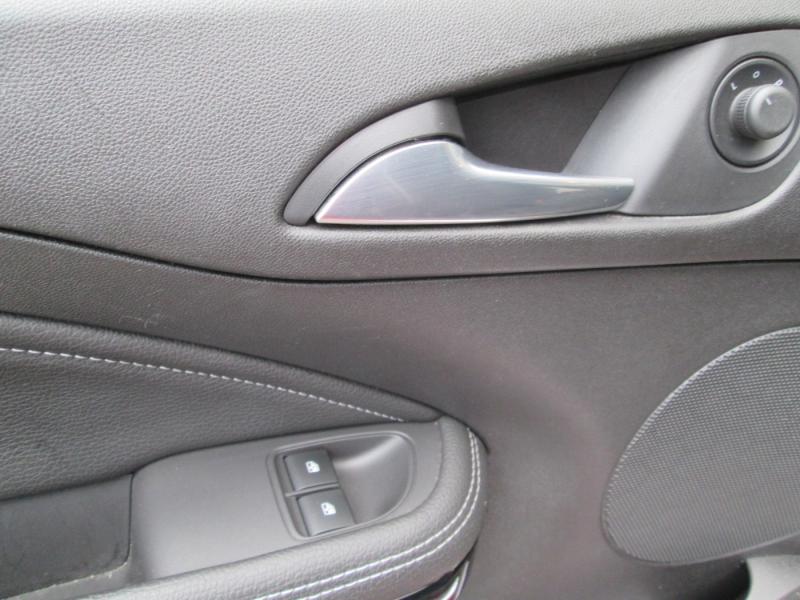 Opel ADAM ROCKS UNL 1.0 S/S 90PS