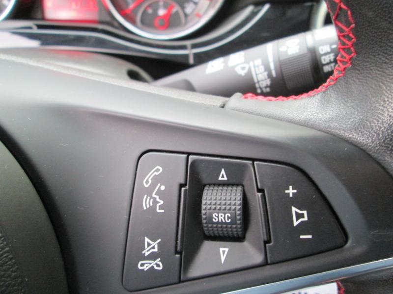 Opel ADAM ROCKS UNL 1.0 S/S 90PS