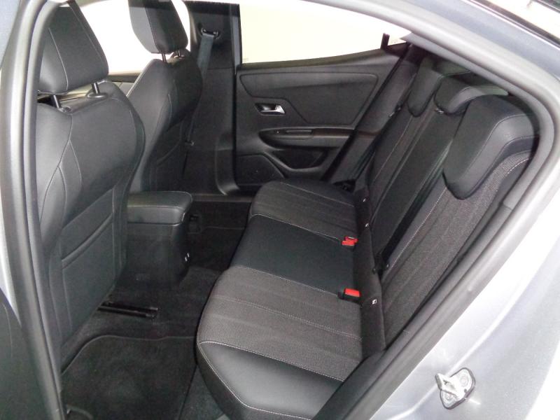 Opel MOKKA ELE 1.2 S/S AT8 130PS