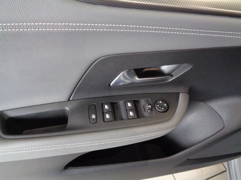 Opel MOKKA ELE 1.2 S/S AT8 130PS