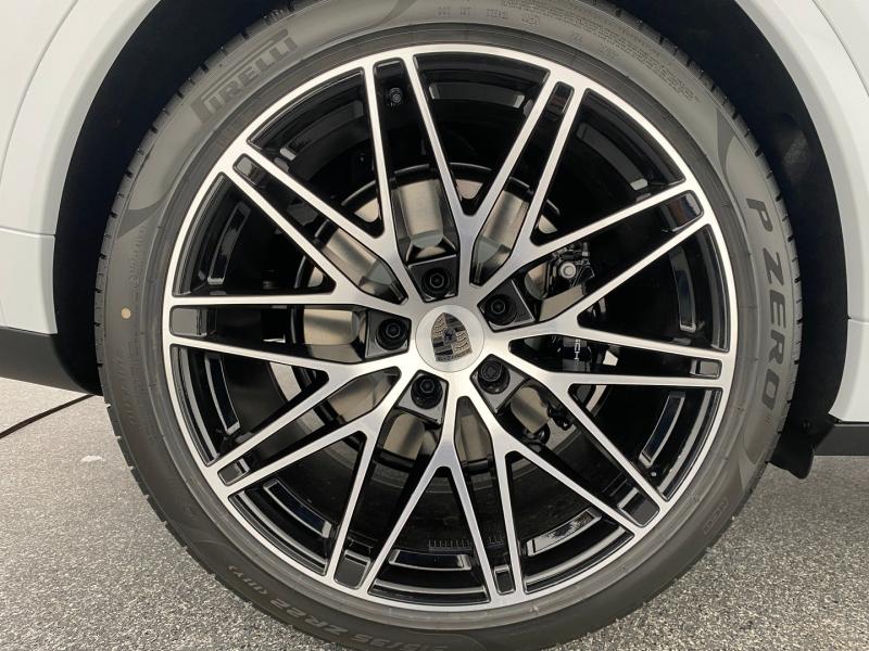 Porsche Cayenne Turbo E-Hybrid Coupé