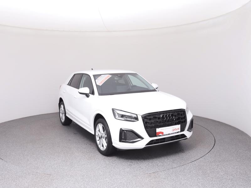 Audi Q2 30 TFSI admired