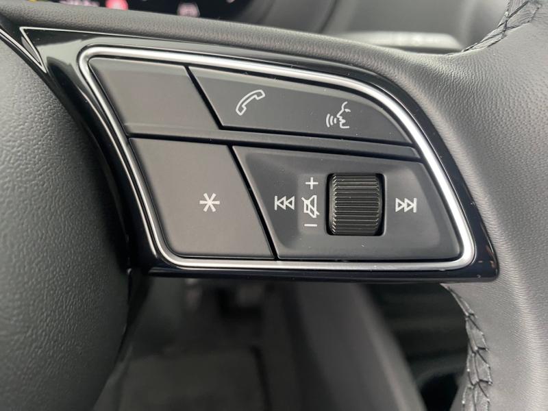 Audi Q2 30 TFSI admired