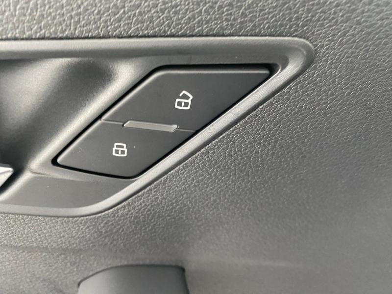 Audi Q2 30 TFSI admired