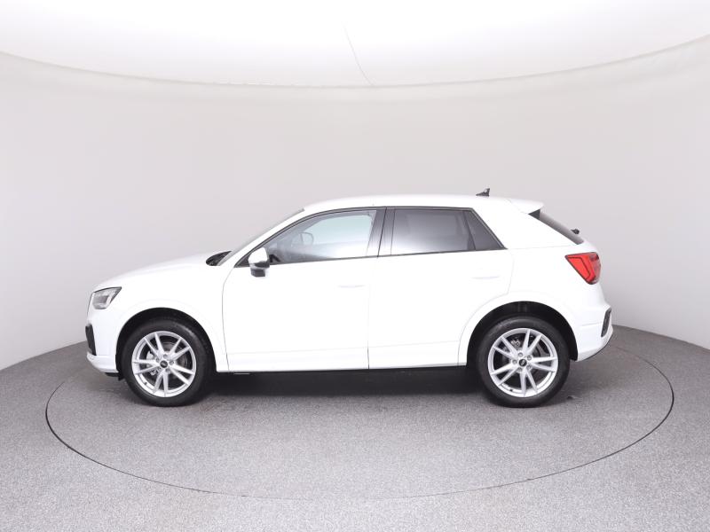 Audi Q2 30 TFSI admired