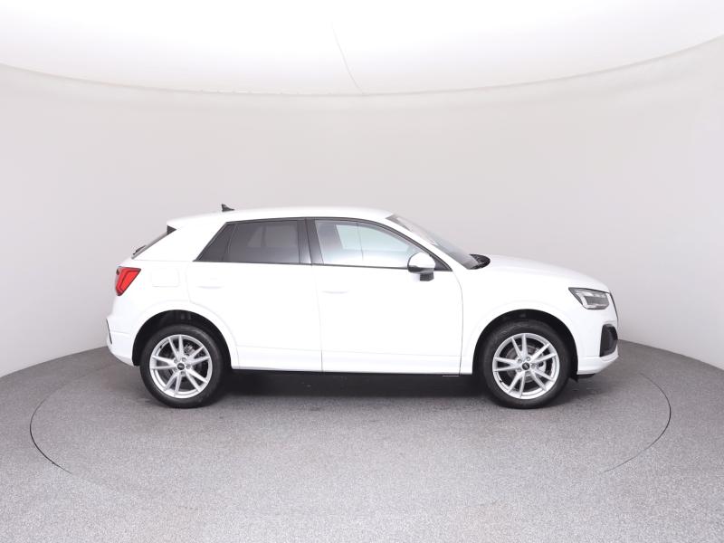 Audi Q2 30 TFSI admired
