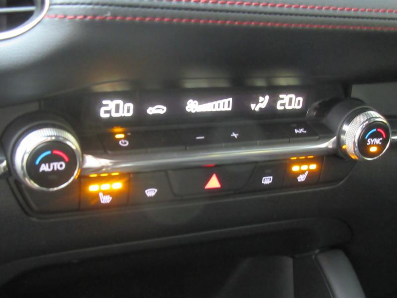 Mazda 3 e-Skyactiv Homura