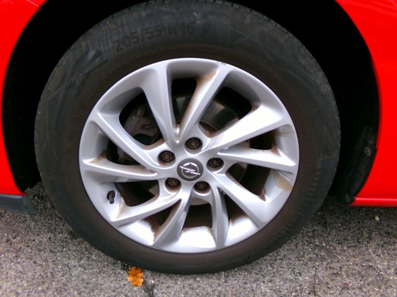 Opel Astra 1.2 Turbo Edition