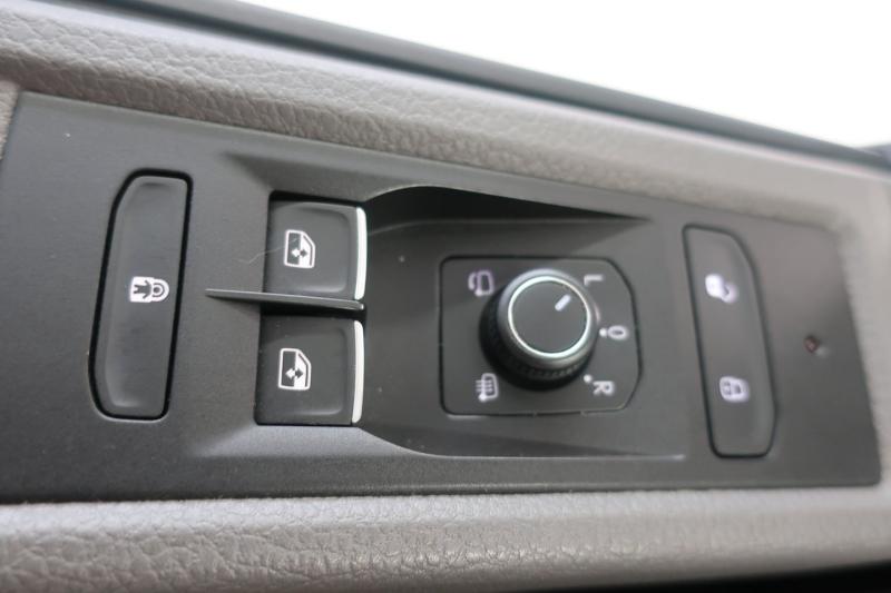 VW Kombi Caravelle Comfortline LR TDI