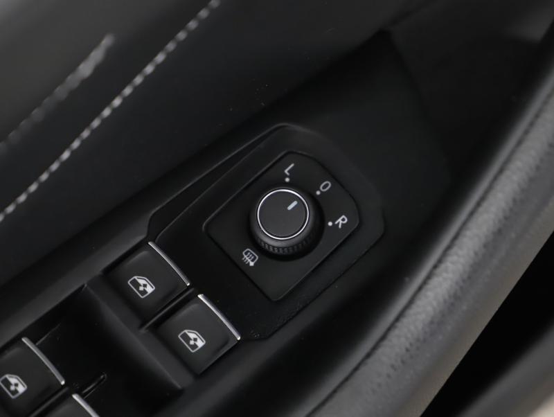 VW Passat GTE Variant