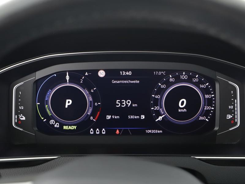 VW Passat GTE Variant