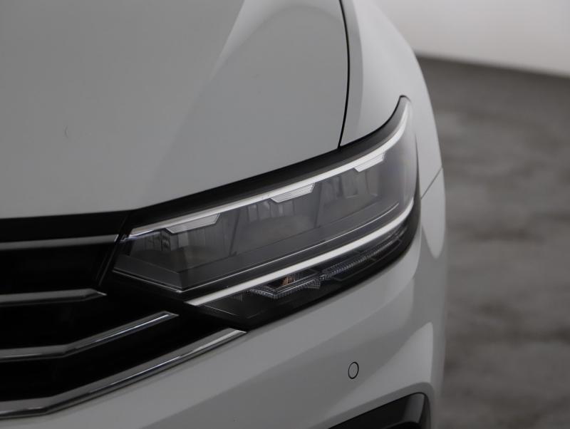 VW Passat GTE Variant