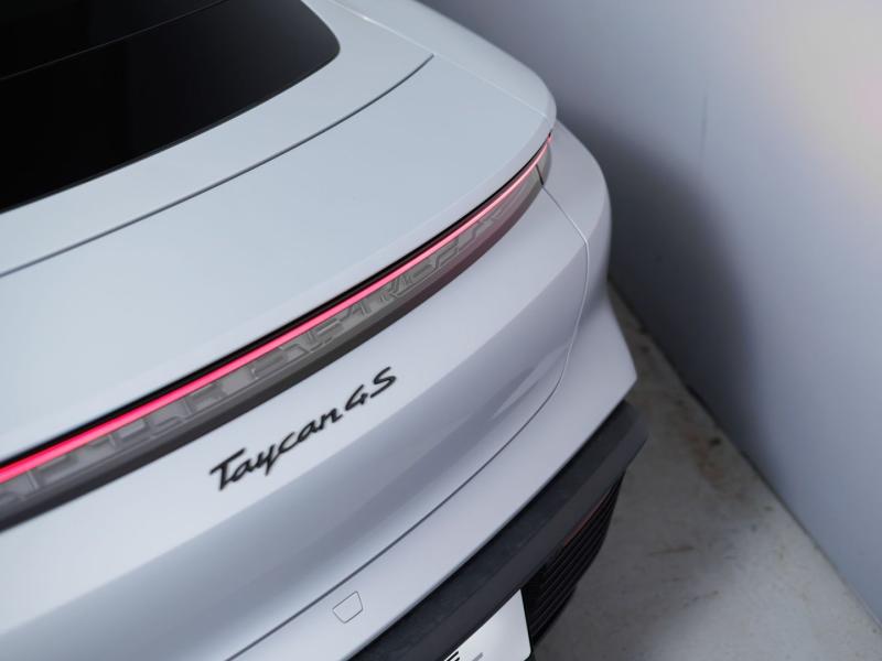Porsche Taycan 4S Plus