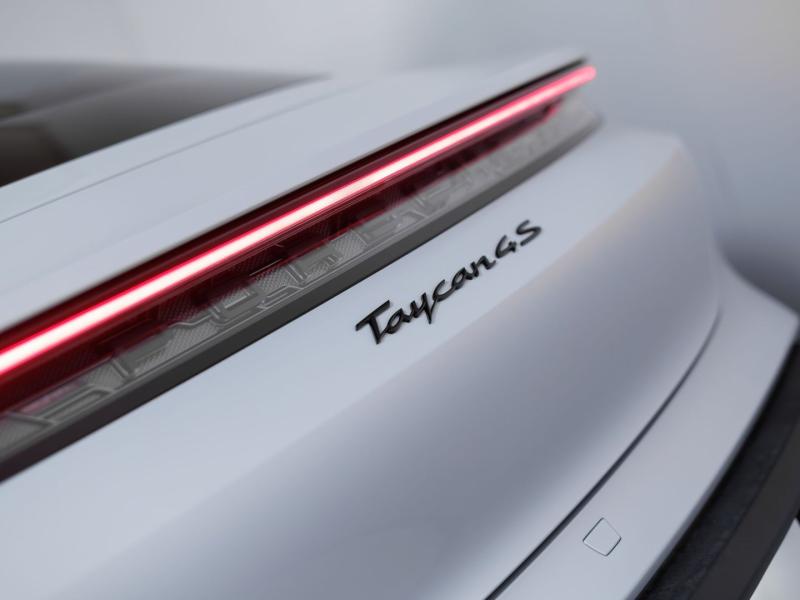 Porsche Taycan 4S Plus
